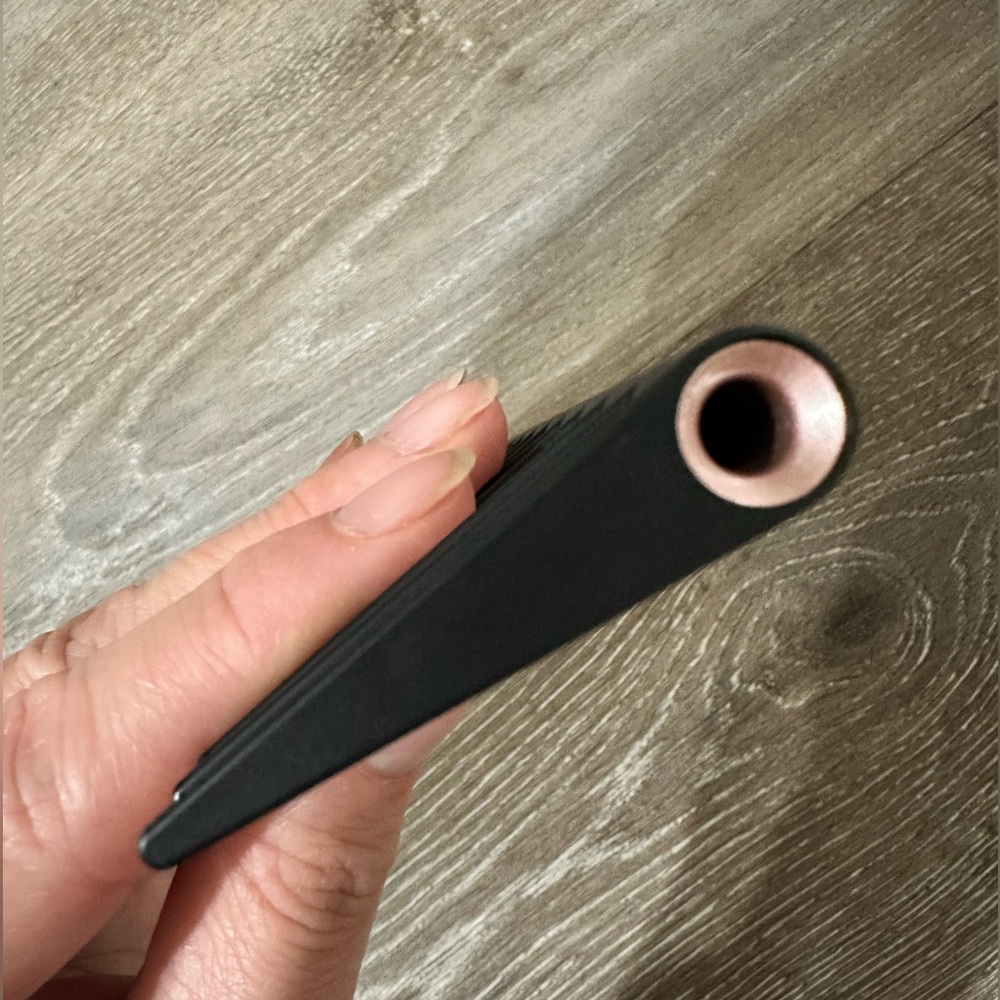 Dyson Detangling Comb in Rose Gold - Picture 3 of 3